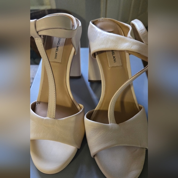 Shoes - Picture 2 of 7